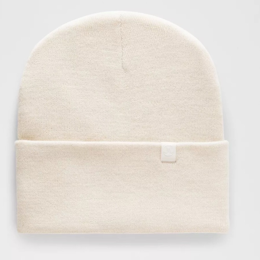 Lululemon Warm Revelation Beanie Cream One Size NWT